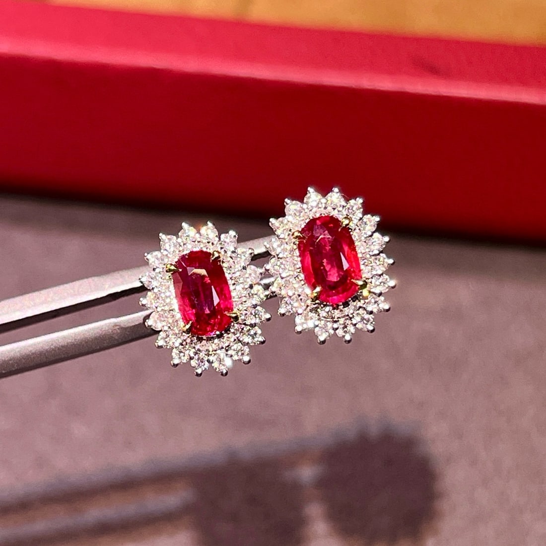 14k Gold 1.57 Ctw Natural Ruby & Diamond Earrings: Ref:230984235 // gold content:14k gold // main gemstone:ruby // shape:oval // carat weight:1. 10ct // color:pigeonblood red // treatment:natural // // adjacent gemstone 2 : diamond // number of stones