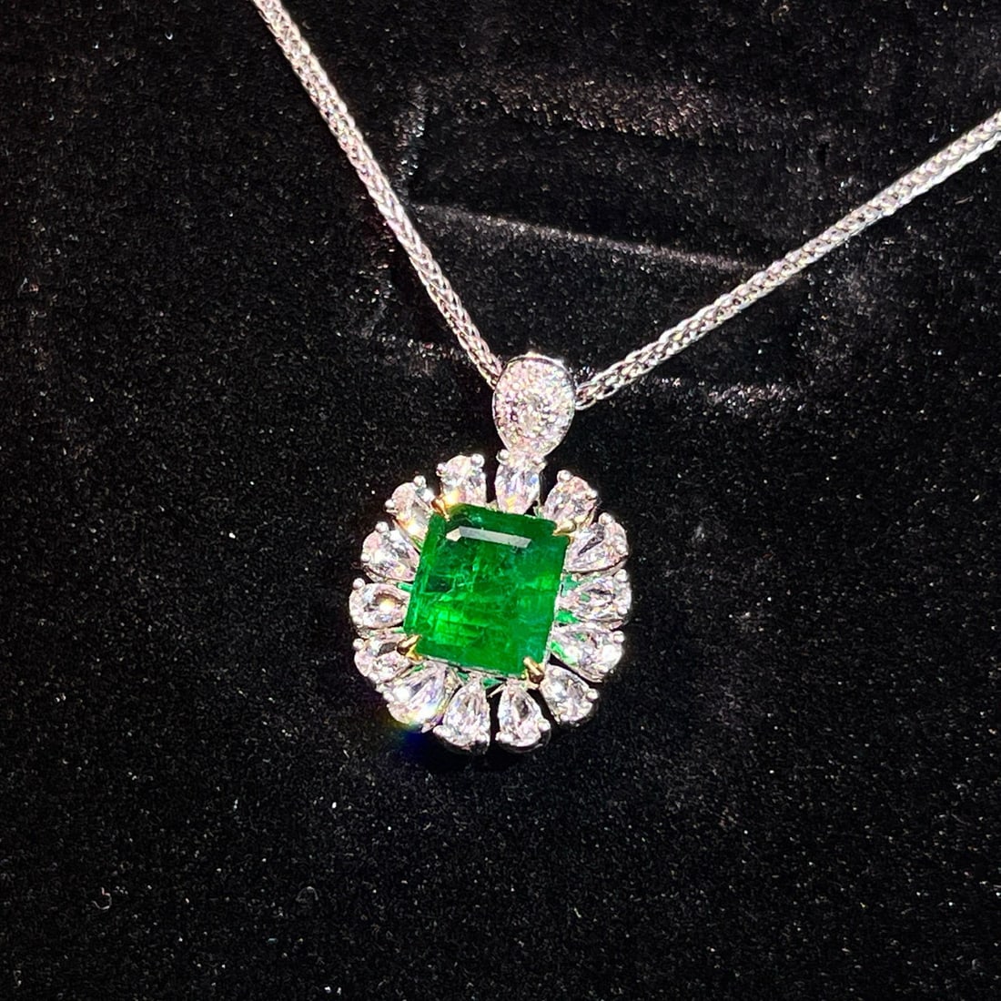 14k Gold 1.76 Ctw Vivid Green Natural Emerald & Diamond Ring/pendant( Without Chain ) - 2
