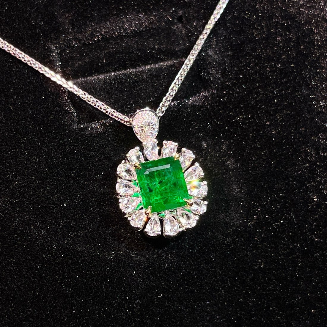 14k Gold 1.76 Ctw Vivid Green Natural Emerald & Diamond Ring/pendant( Without Chain ) - 3