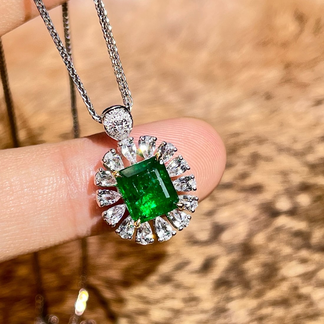14k Gold 1.76 Ctw Vivid Green Natural Emerald & Diamond Ring/pendant( Without Chain ) - 5