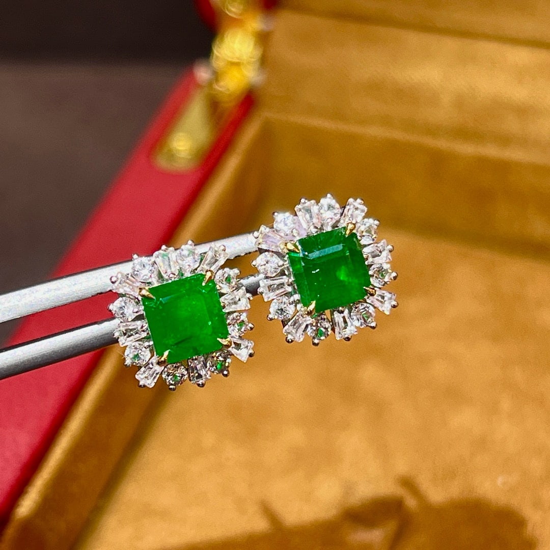 14k Gold 2.67 Ctw Vivid Green Natural Emerald & Diamond Earrings - 5