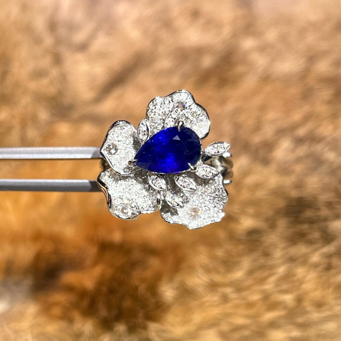14k Gold 2.69 Ctw Natural Sapphire & Diamond Ring: Ref:230984241 // gold content:14k gold // ring size:7. 25us // // main gemstone:sapphire // shape:pear // carat weight:1. 92ct // color:royal blue // treatment:natural // // adjacent gemstone 2 :