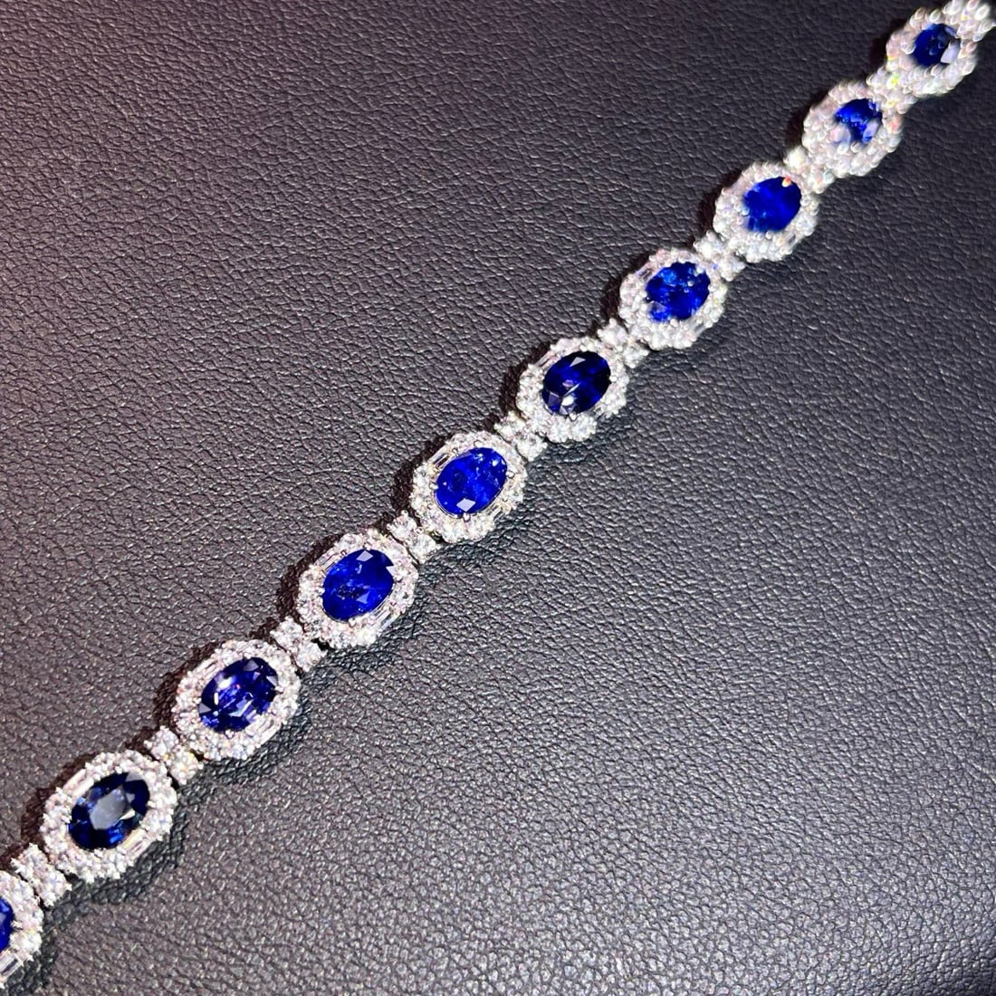 14k Gold 8.05 Ctw Natural Sapphire & Sapphire Bracelet - 3