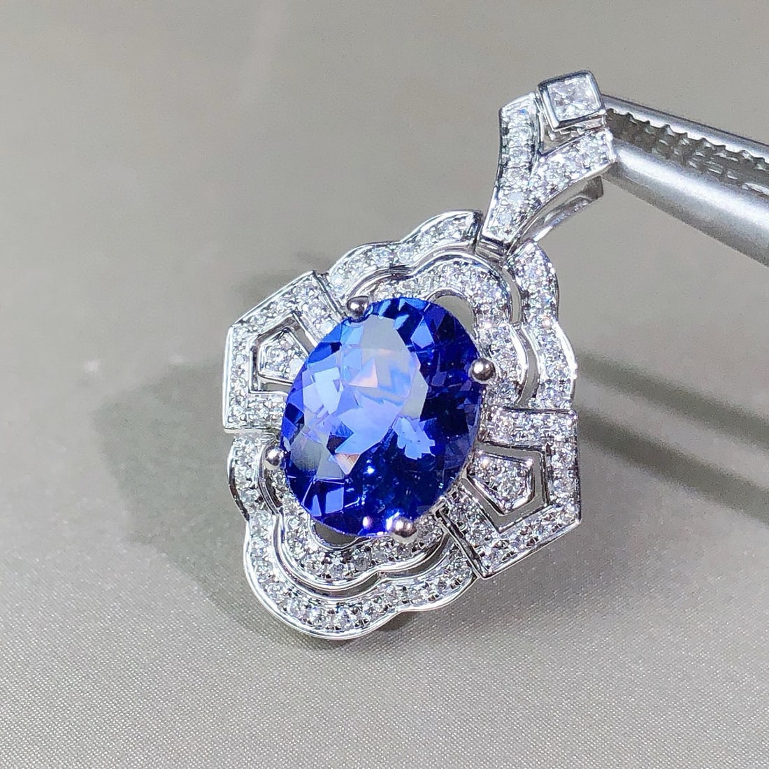 14k Gold 2.00 Ctw Natural Tanzanite & Diamond Pendant( Without Chain ) - 3
