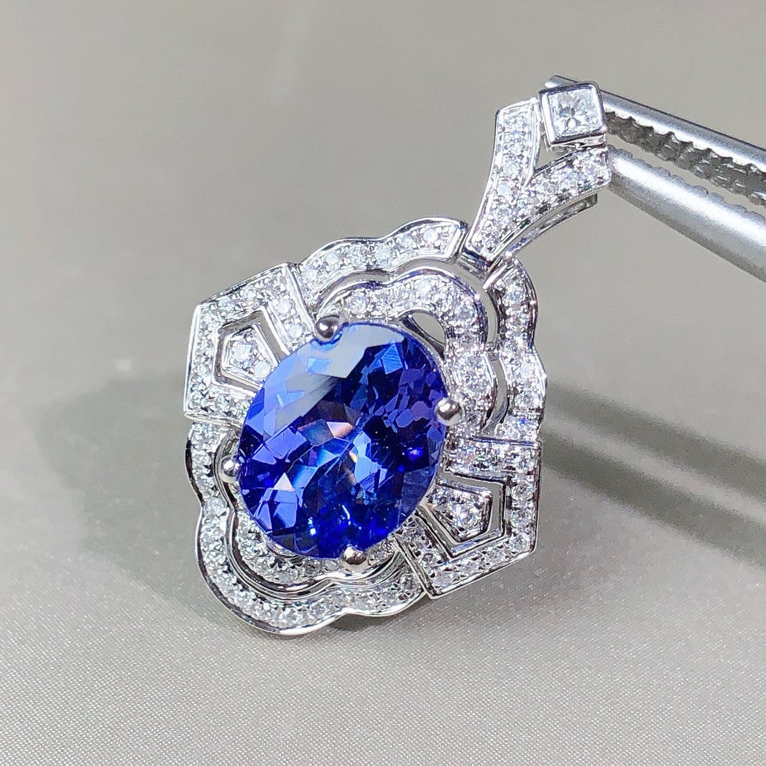 14k Gold 2.00 Ctw Natural Tanzanite & Diamond Pendant( Without Chain ) - 4