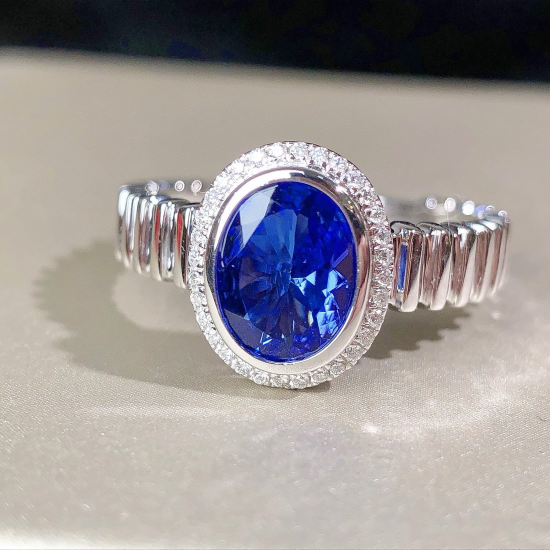 14k Gold 1.34 Ctw Natural Tanzanite & Diamond Ring - 4