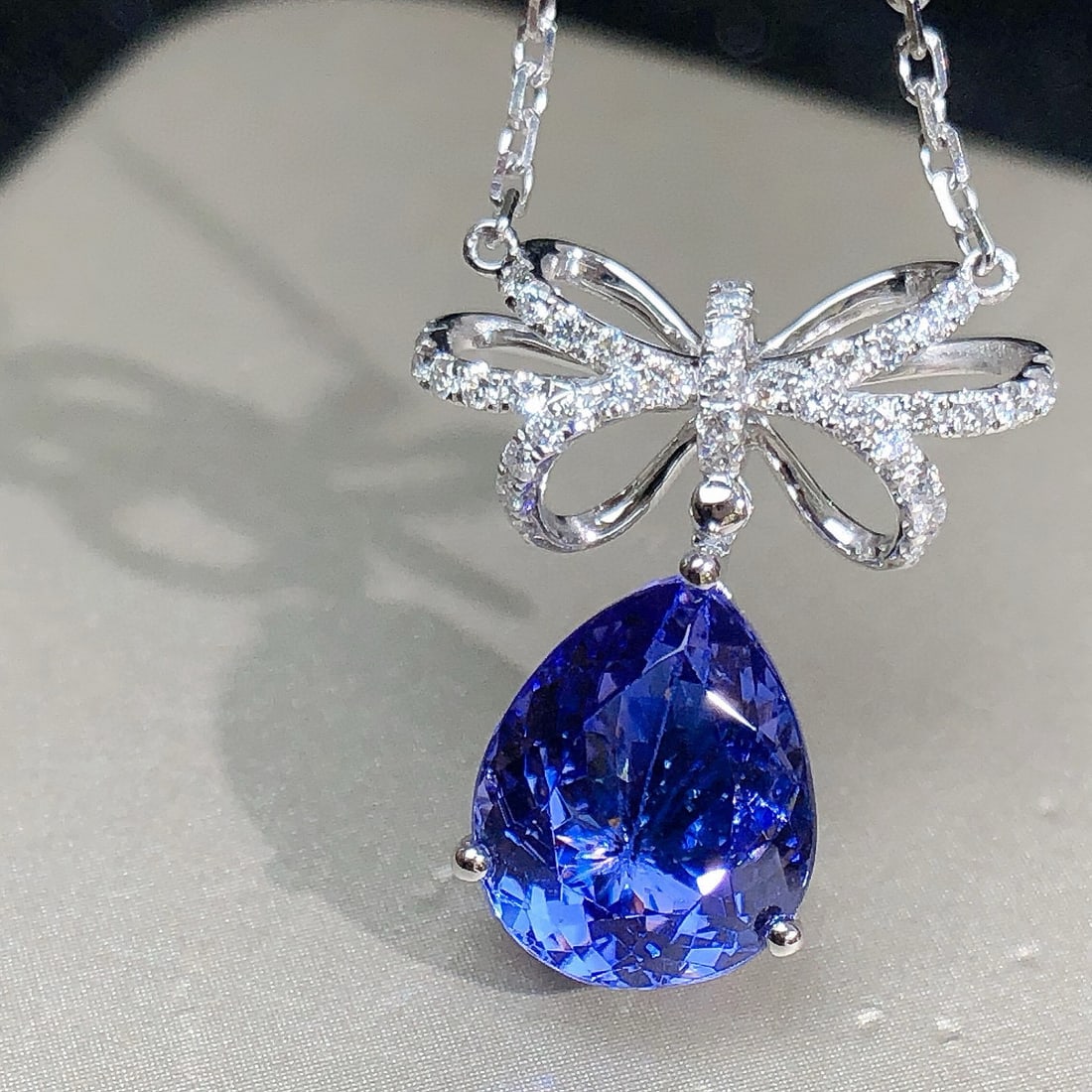 14k Gold 3.72 Ctw Natural Tanzanite & Diamond Necklace - 3