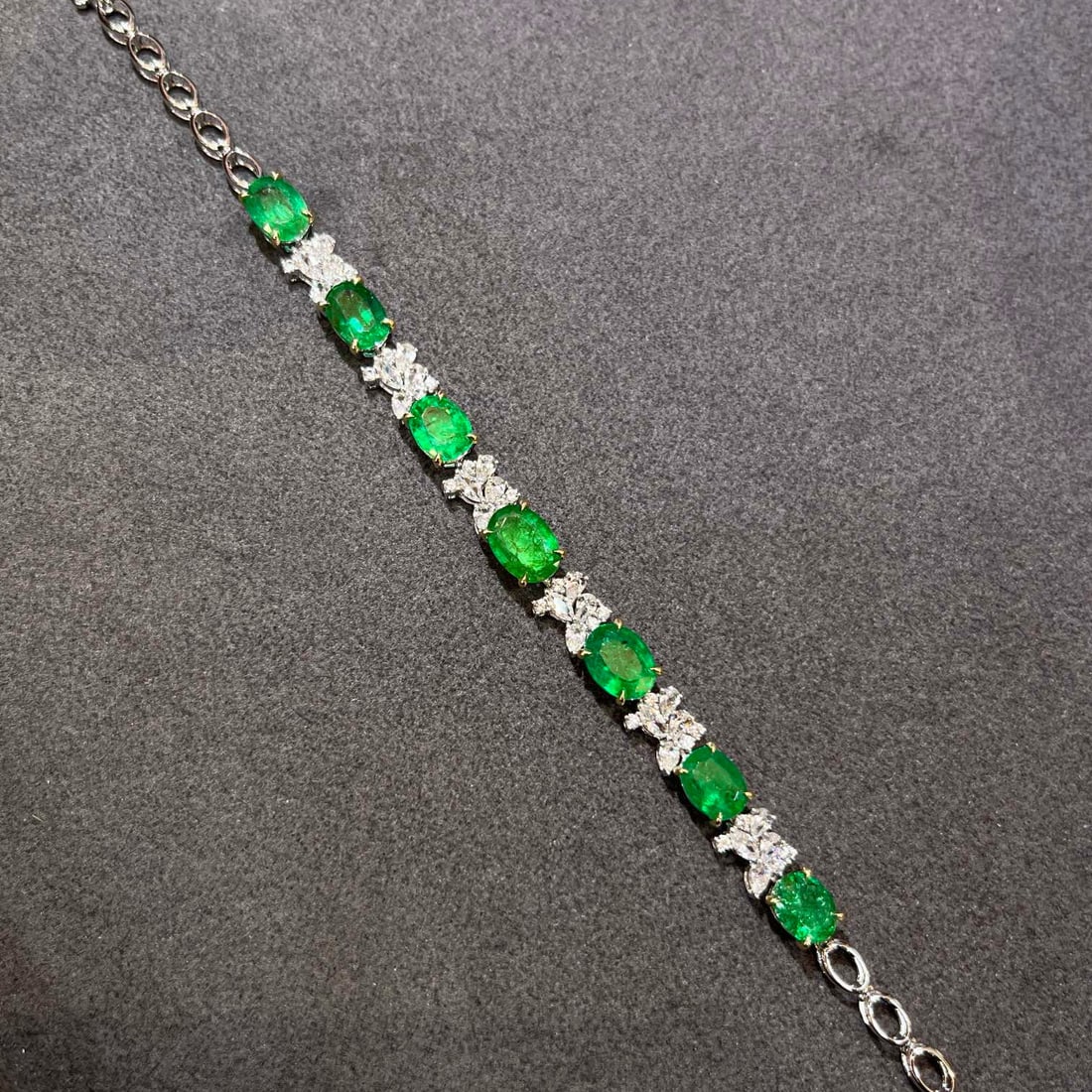 14k Gold 9.83 Ctw Vivid Green Natural Emerald & Sapphire Bracelet - 6