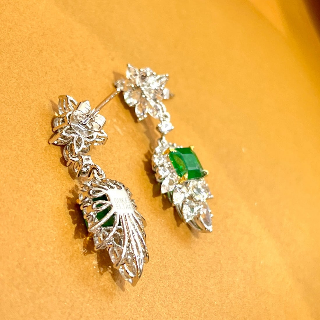 14k Gold 1.77 Ct Vivid Green Natural Emerald & Sapphire Earrings - 3