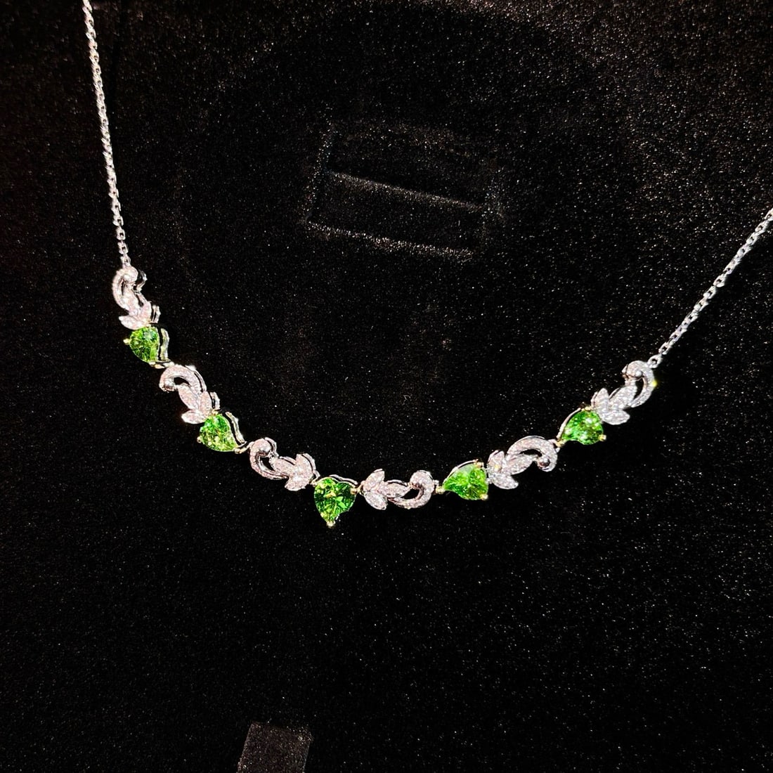 14k Gold 2.72 Ctw Natural Tsavorite & Diamond Necklace - 2