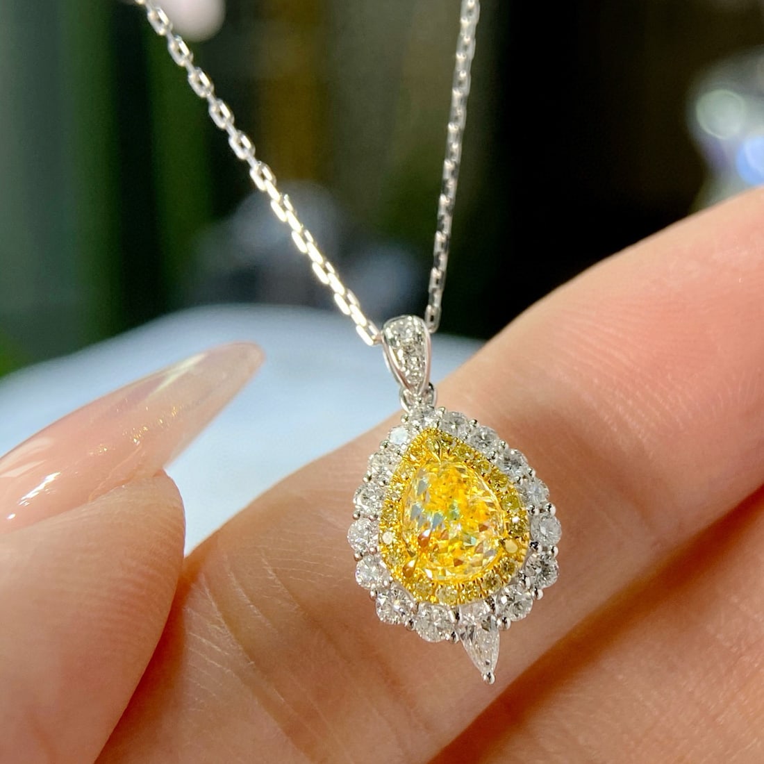 14k Gold 1.42 Ctw Natural Yellow Diamond & Diamond Necklace - 2