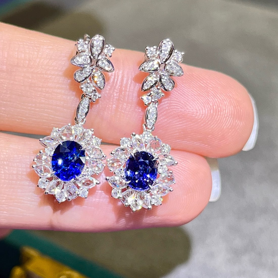 14k Gold 2.41 Ctw Natural Sapphire & Diamond Earrings: Ref:230984274 // gold content:14k gold // main gemstone:sapphire // shape:oval // carat weight:1. 51ct // color:royal blue // treatment:natural // // adjacent gemstone 2 : diamond // number of stones: