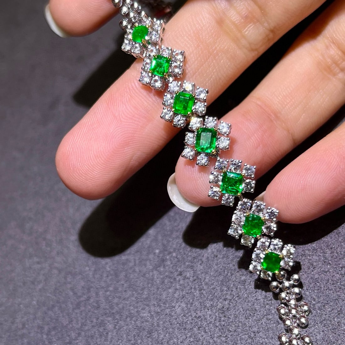 14k Gold 3.55 Ctw Vivid Green Natural Emerald & Sapphire Bracelet - 4