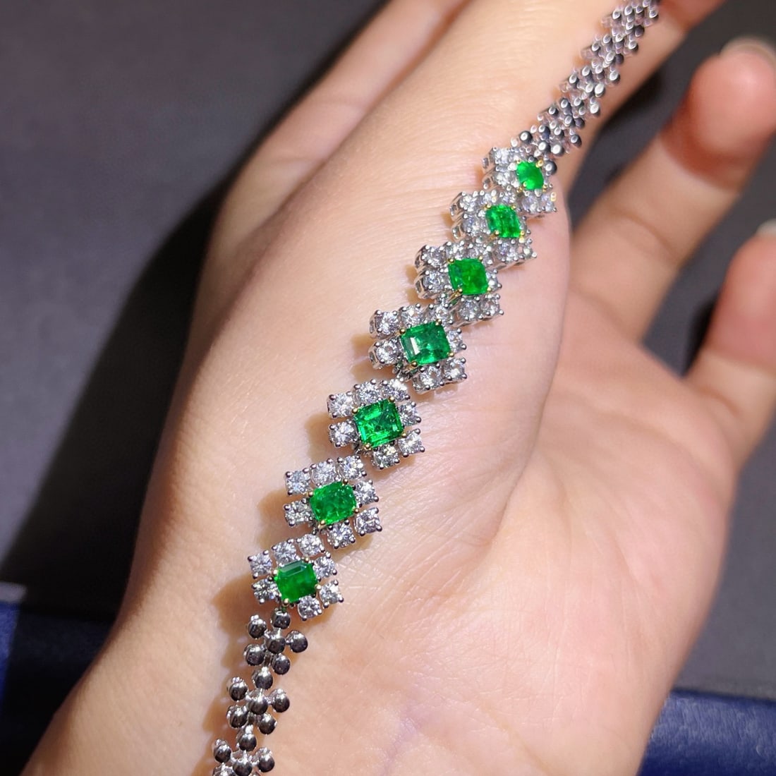 14k Gold 3.55 Ctw Vivid Green Natural Emerald & Sapphire Bracelet - 5