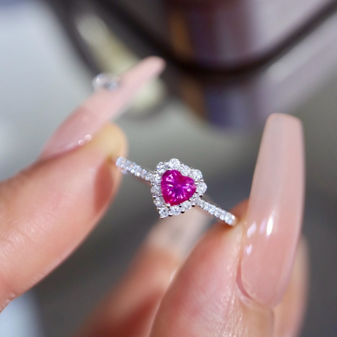 14k Gold 0.45 Ctw Natural Ruby & Diamond Ring: Ref:230984280 // gold content:14k gold // ring size:7. 25us // // main gemstone:ruby // shape:heart // carat weight:0. 3ct // color:red // treatment:natural // // adjacent gemstone 2 : diamond //