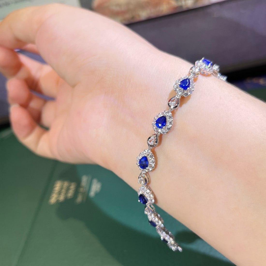 14k Gold 8.41 Ctw Vivid Blue Natural Sapphire & Sapphire Bracelet - 6