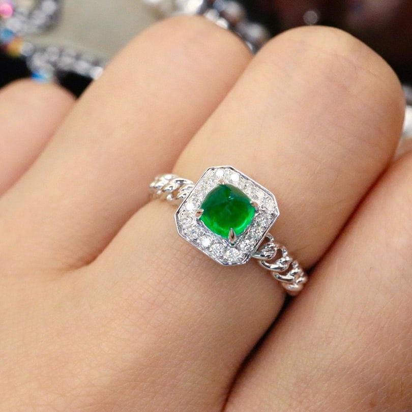 14k Gold 0.82 Ctw Vivid Green Natural Emerald & Diamond Ring - 6
