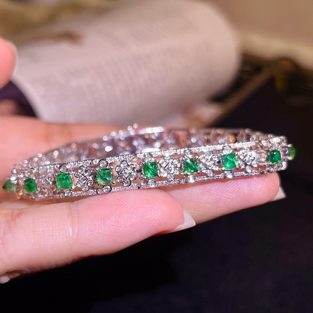 14k Gold 3.98 Ctw Vivid Green Natural Emerald & Diamond Bracelet - 3