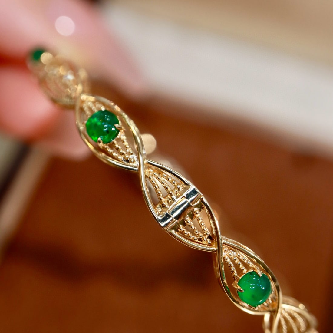 14k Gold 1.64 Ctw Vivid Green Natural Emerald & Diamond Bangle - 6