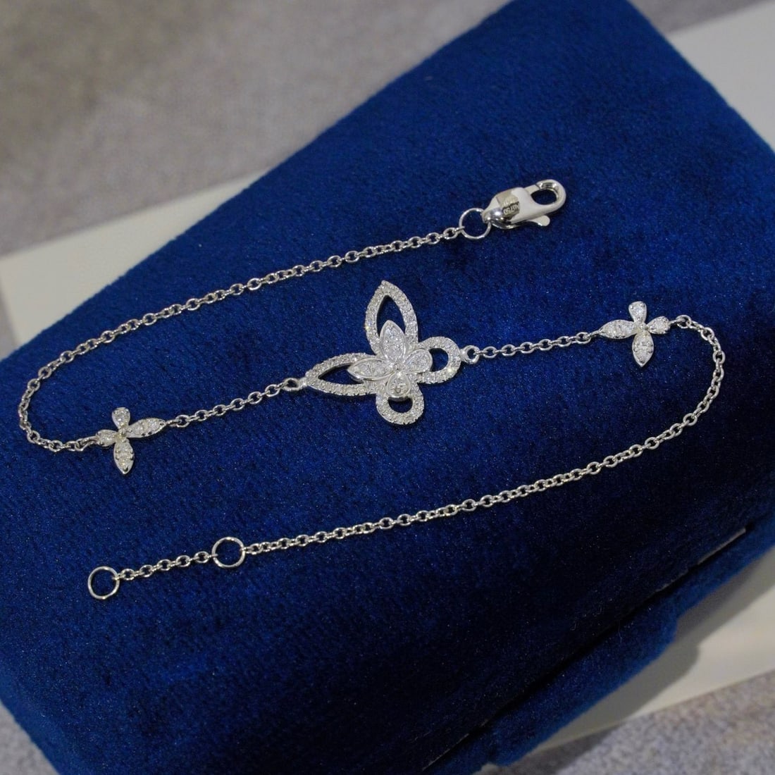 14k Gold 0.47 Ct Natural H Diamond & Butterfly Bracelet - 4