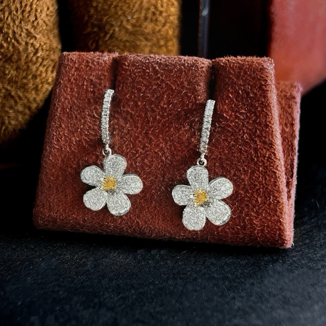 14k Gold 0.8 Ct Natural Color Diamond Earrings - 2