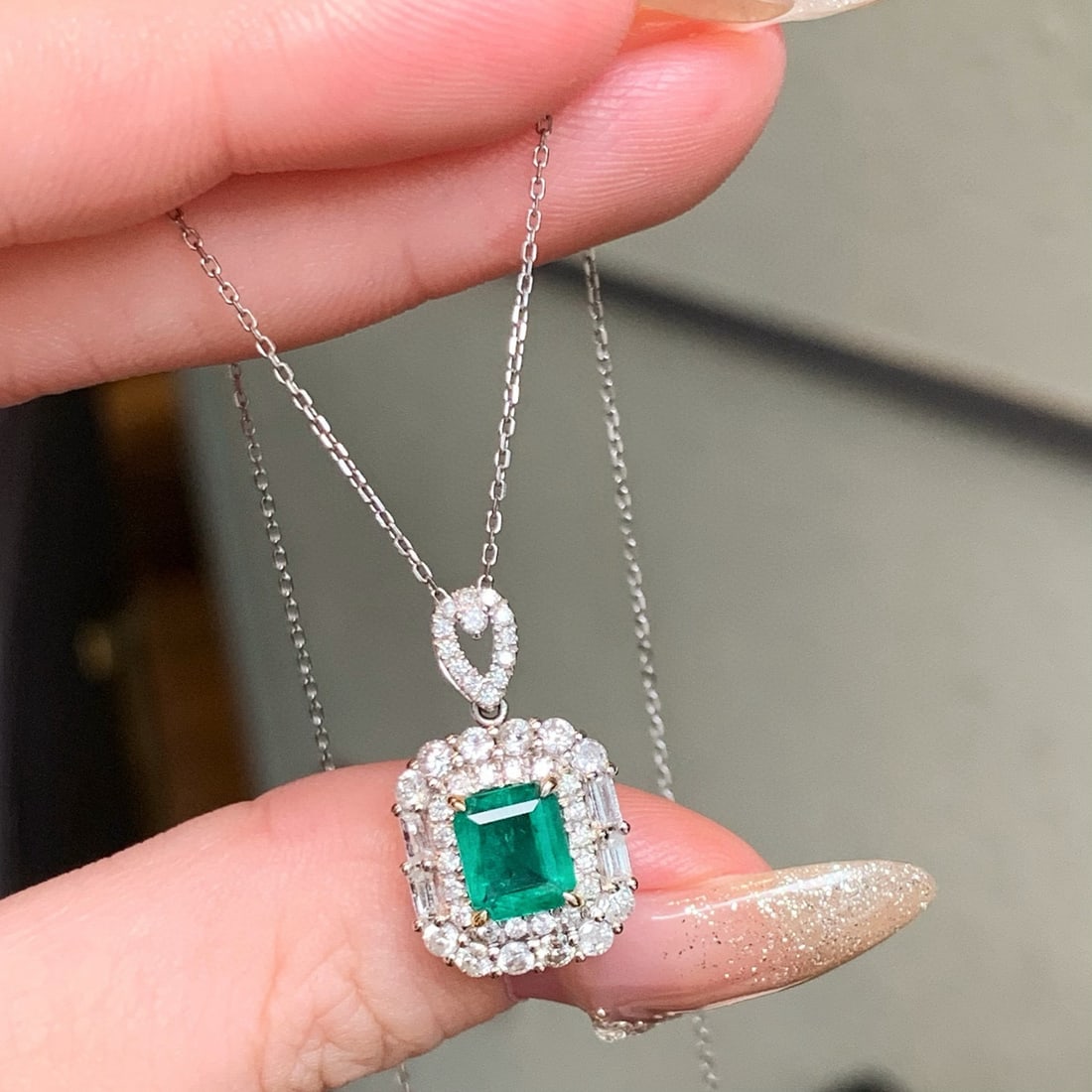14k Gold 1.78 Ctw Vivid Green Natural Emerald & Diamond Pendant( Without Chain ) - 2