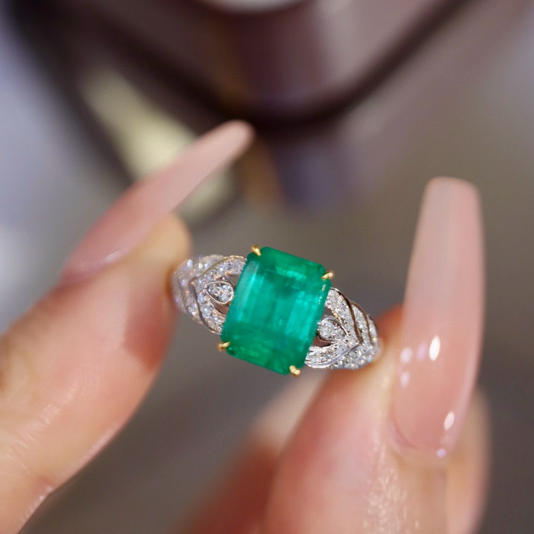 14k Gold 2.85 Ctw Vivid Green Natural Emerald & Diamond Ring - 5