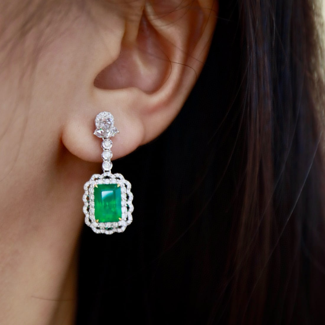 14k Gold 5.75 Ctw Vivid Green Natural Emerald & Diamond Earrings - 4