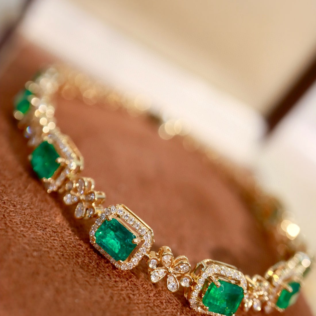 14k Gold 4.45 Ctw Vivid Green Natural Emerald & Diamond Bracelet - 3