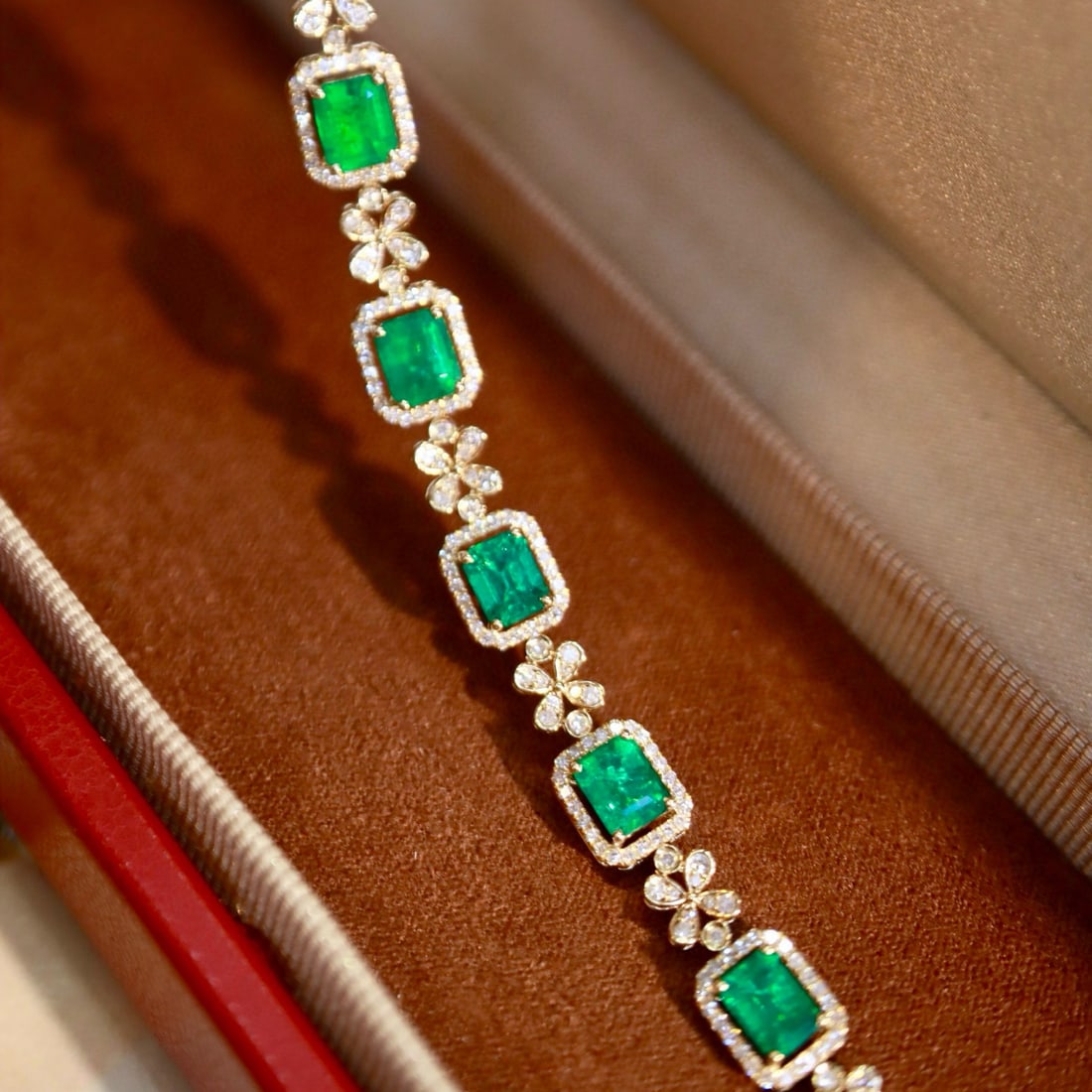 14k Gold 4.45 Ctw Vivid Green Natural Emerald & Diamond Bracelet - 6