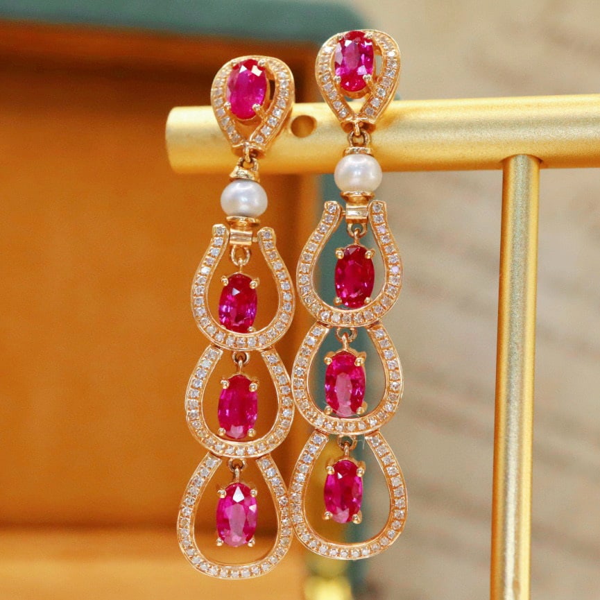 14k Gold 3.11 Ctw Natural Ruby & Diamond Earrings: Ref:230984333 // gold content:14k gold // main gemstone:ruby // shape:oval // carat weight:2. 5ct // color:red // treatment:natural // // adjacent gemstone 2 : diamond // number of stones:204 // shape