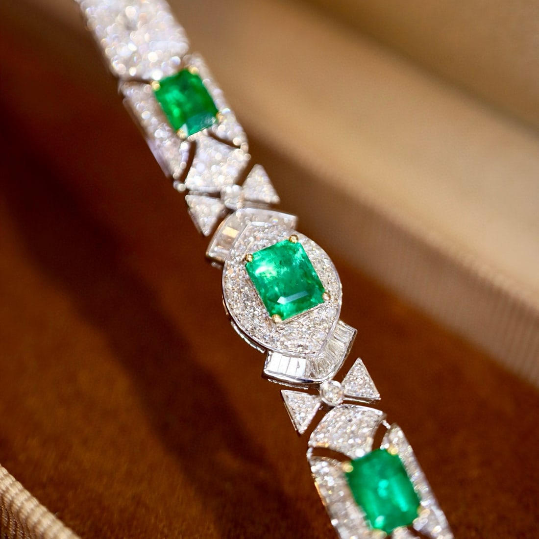 14k Gold 3.84 Ctw Vivid Green Natural Emerald & Diamond Bracelet - 7