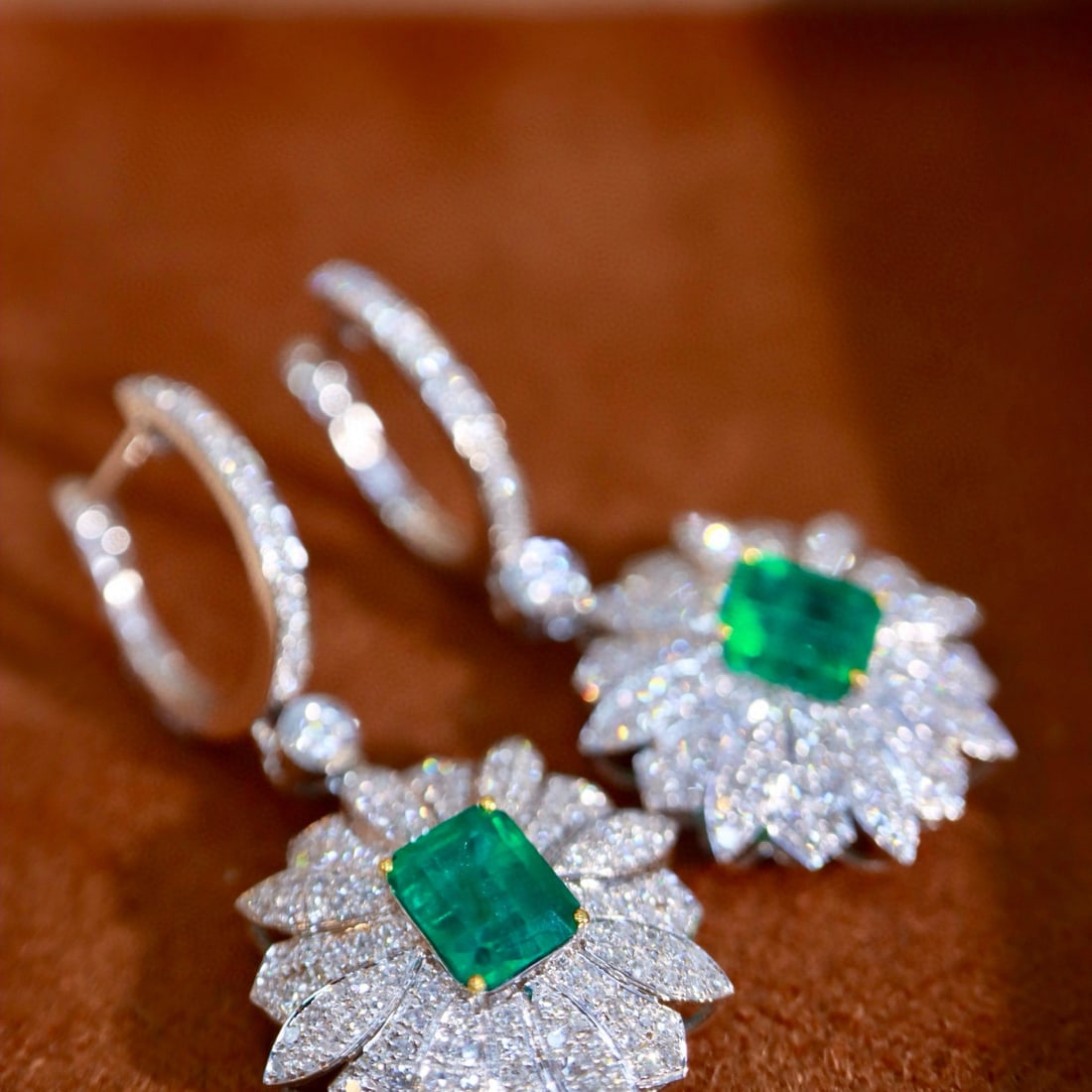 14k Gold 2.65 Ctw Vivid Green Natural Emerald & Diamond Earrings - 2