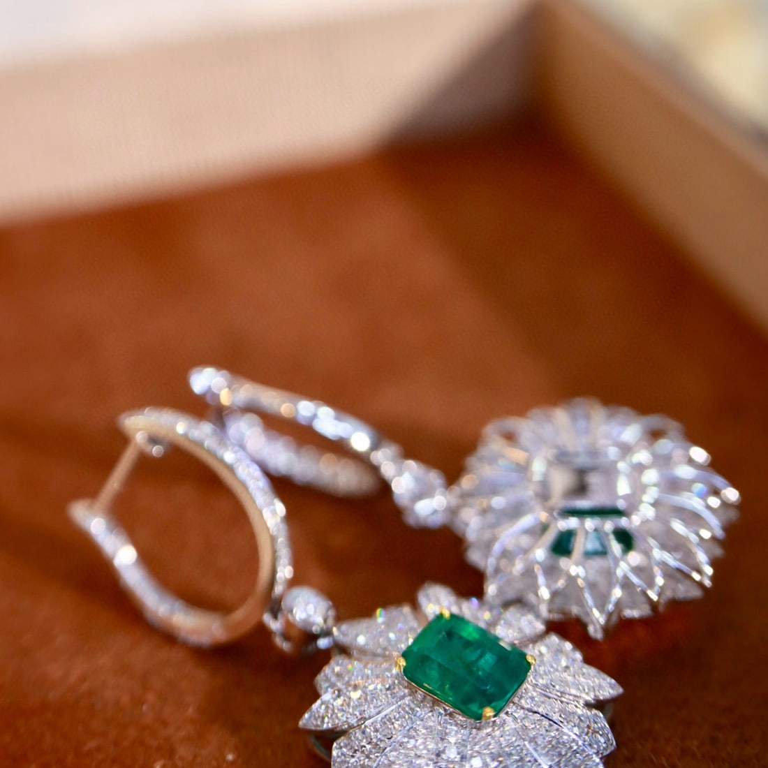 14k Gold 2.65 Ctw Vivid Green Natural Emerald & Diamond Earrings - 3