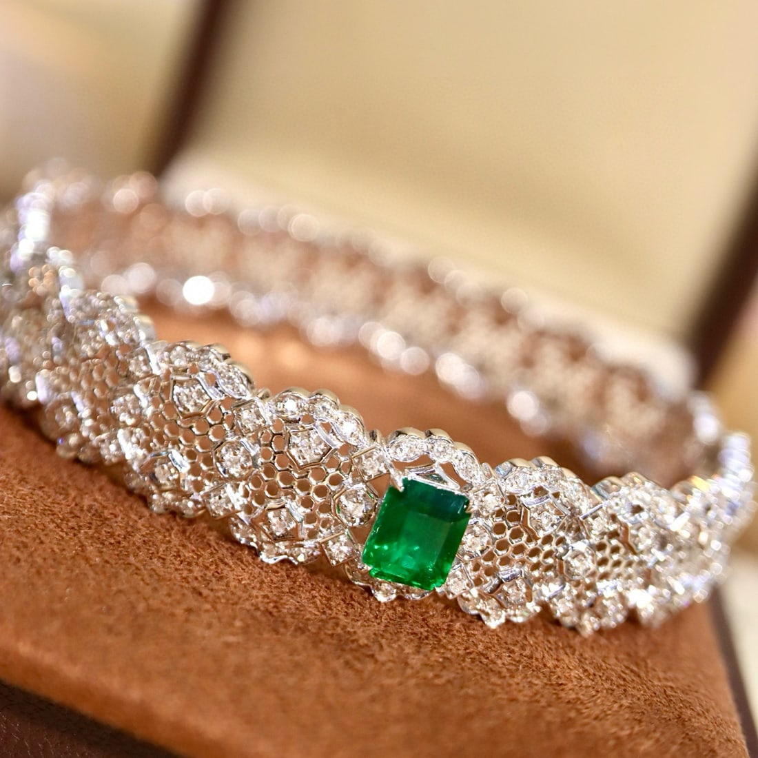 14k Gold 2.34 Ctw Vivid Green Natural Emerald & Diamond Bangle - 6