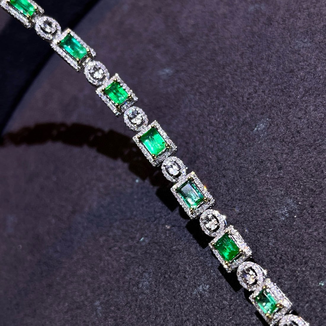 14k Gold 2.24 Ctw Vivid Green Natural Emerald & Diamond Bracelet - 2