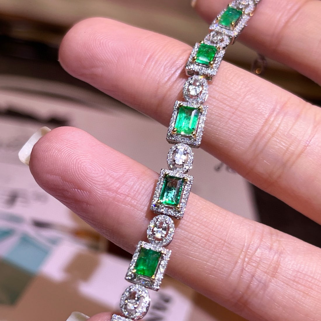 14k Gold 2.24 Ctw Vivid Green Natural Emerald & Diamond Bracelet - 3