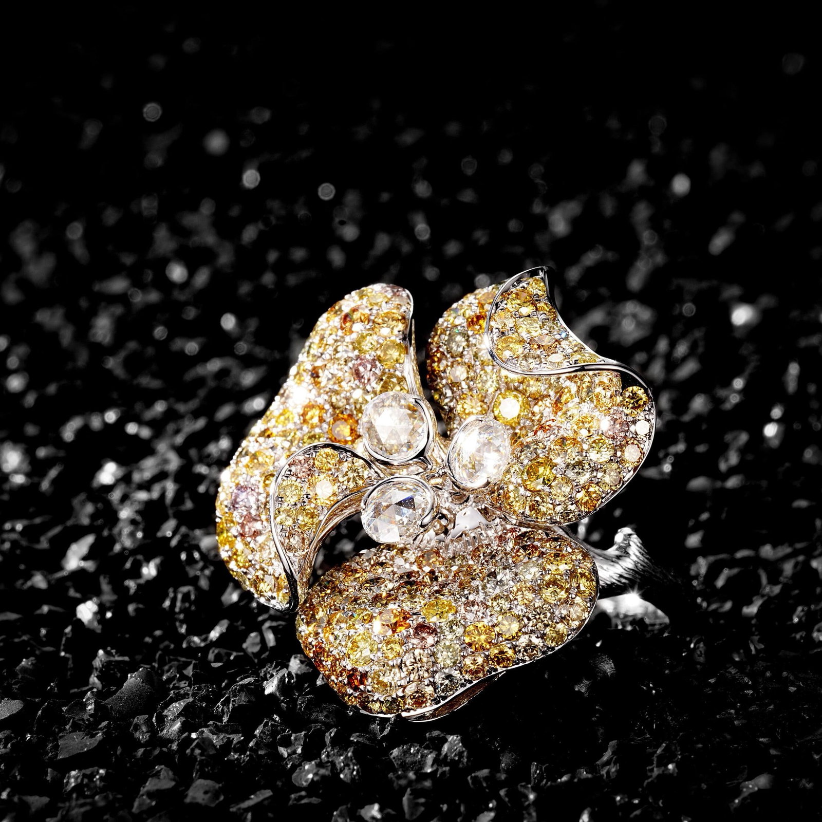 14k Gold 5.19 Ct Natural Color Diamond Ring/brooch/pendant( Without Chain ): Ref:230984383 // gold content:14k gold // ring size:7. 25us // // main gemstone:diamond // shape:round // carat weight:5. 19ct // clarity grade:vs-si // color:color // treatment:natural // cut grade:g