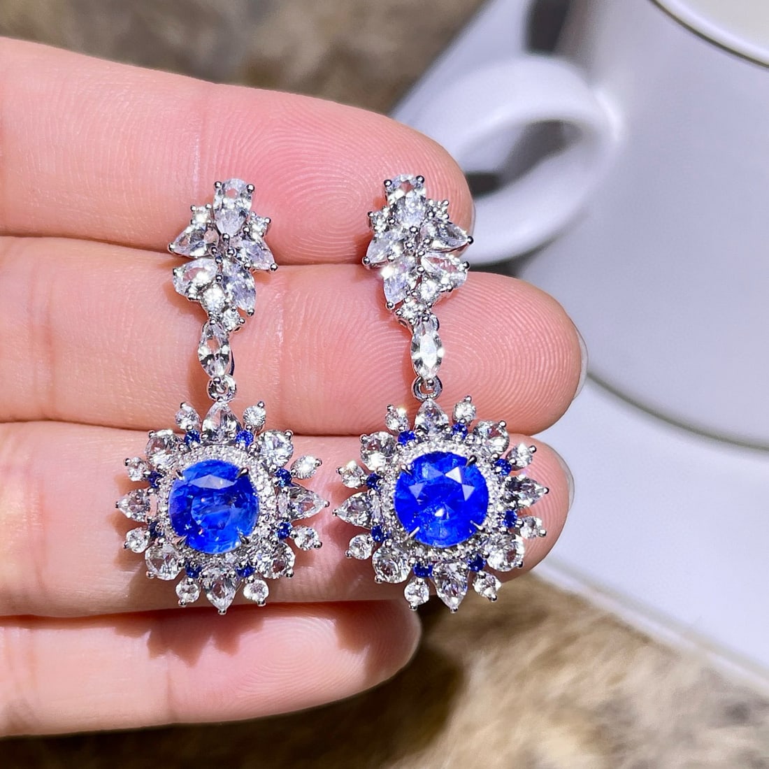 14k Gold 4.14 Ctw Natural Sapphire & Diamond Earrings: Ref:230984395 // gold content:14k gold // main gemstone:sapphire // shape:round // carat weight:4ct // color:cornflower blue // treatment:natural // cut grade:g // // adjacent gemstone 2 : diamond // 