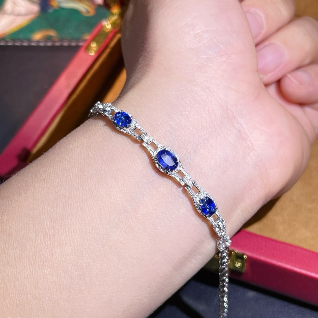 14k Gold 2.00 Ctw Natural Sapphire & Diamond Bracelet - 4