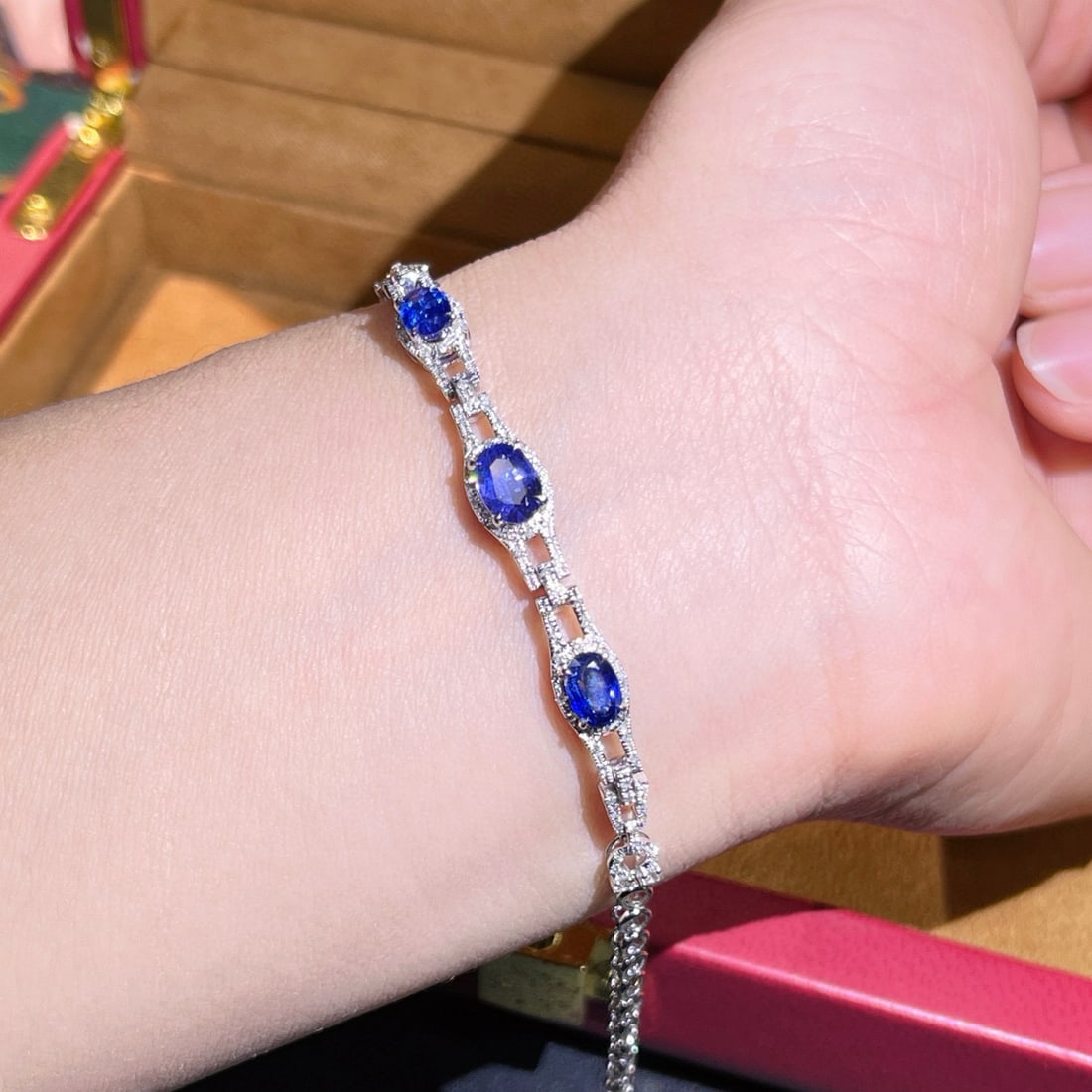 14k Gold 2.00 Ctw Natural Sapphire & Diamond Bracelet - 5