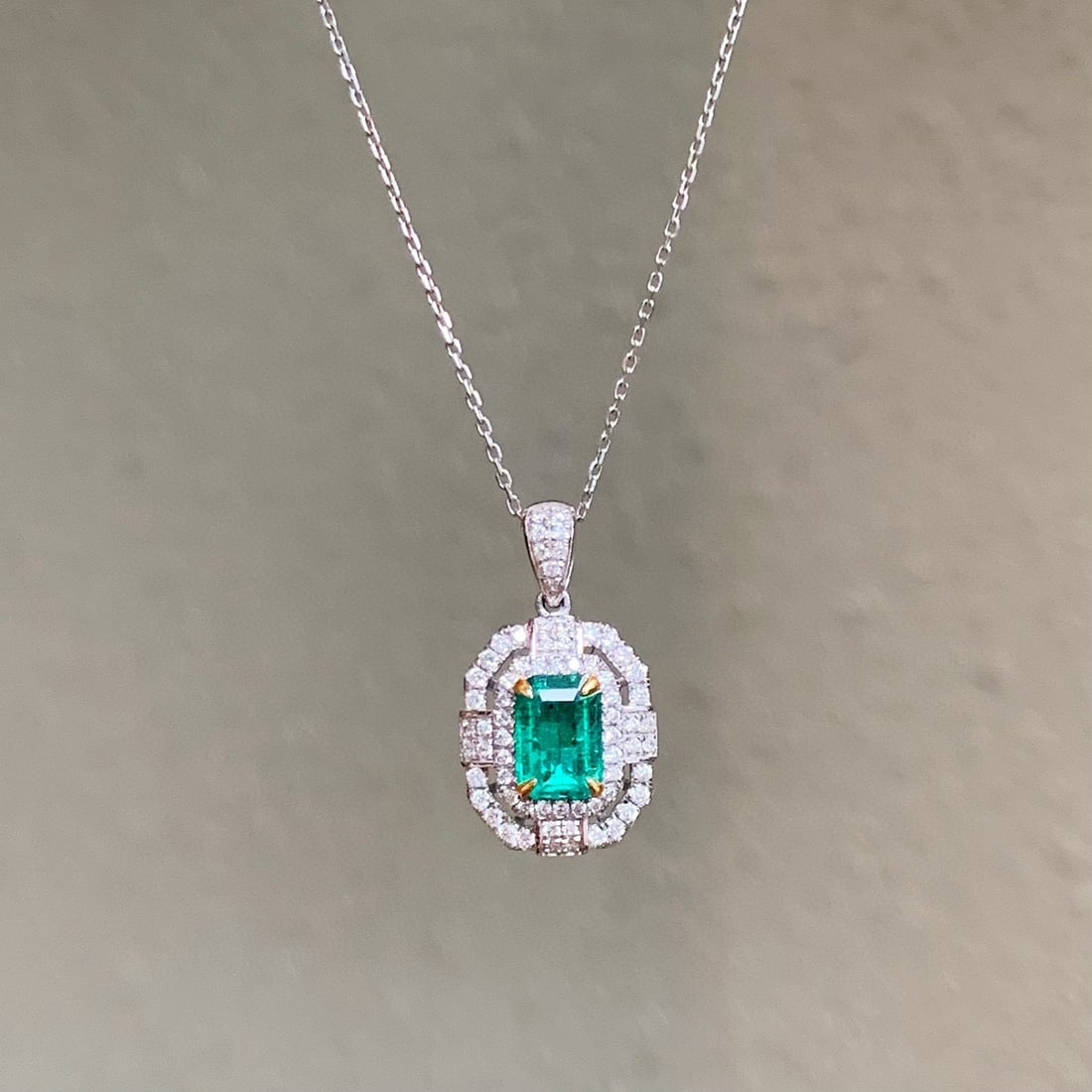 14k Gold 1.41 Ctw Natural Emerald & Diamond Pendant( Without Chain ) - 3