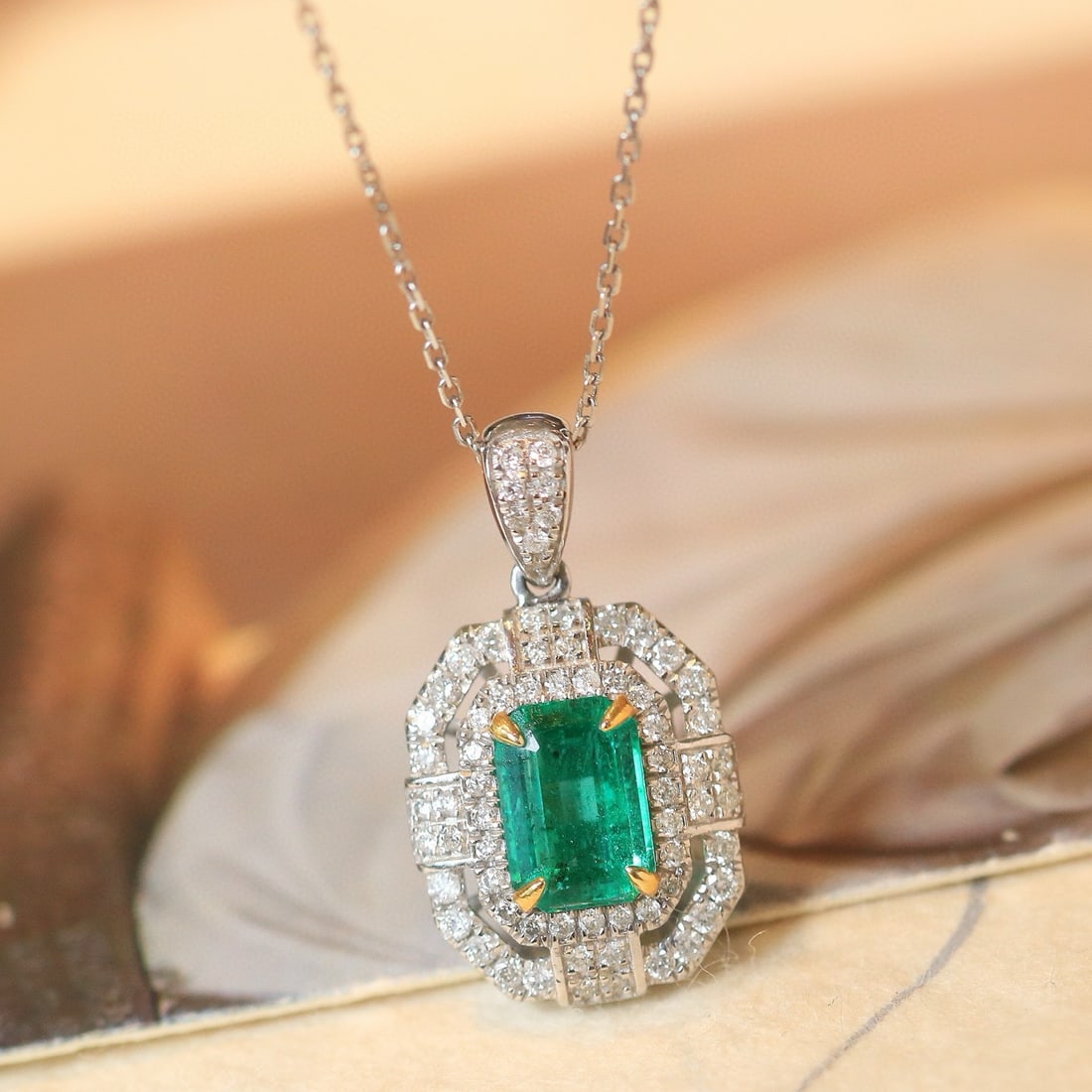 14k Gold 1.41 Ctw Natural Emerald & Diamond Pendant( Without Chain ) - 7