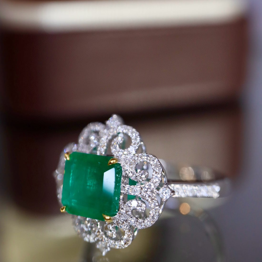 14k Gold 2.19 Ctw Natural Emerald & Diamond Ring - 2