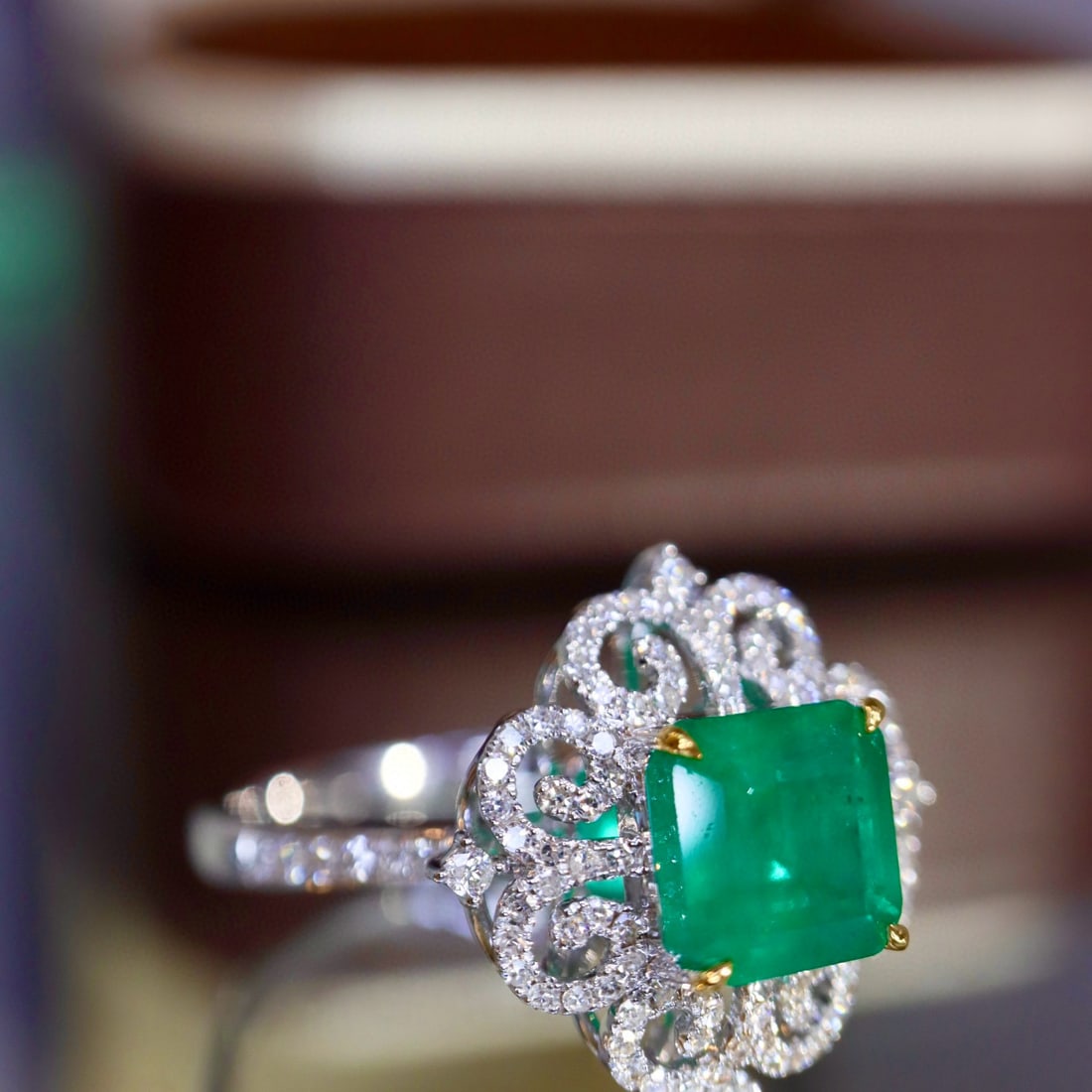14k Gold 2.19 Ctw Natural Emerald & Diamond Ring - 3