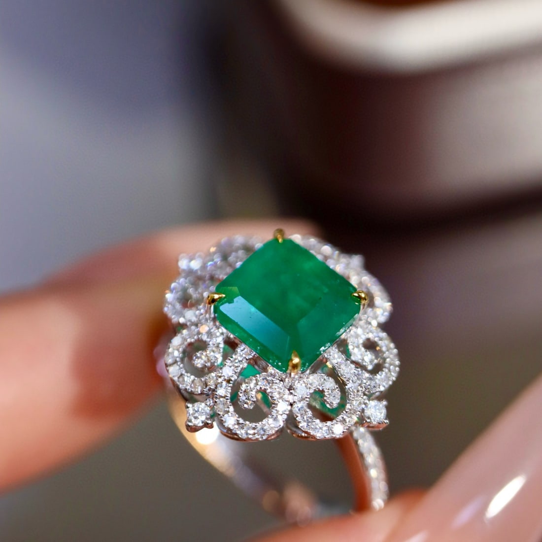 14k Gold 2.19 Ctw Natural Emerald & Diamond Ring - 6