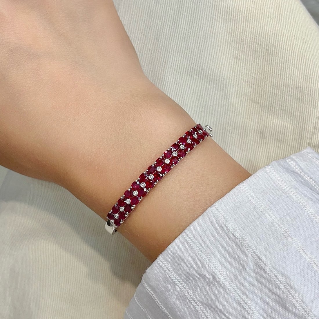 14k Gold 7.20 Ct Natural Ruby & Diamond Bangle - 4