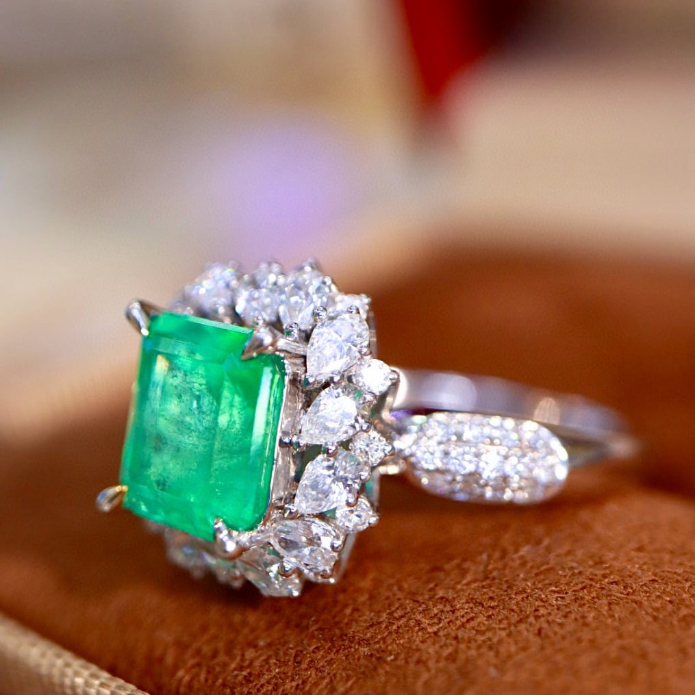 14k Gold 3.26 Ctw Natural Emerald & Diamond Ring - 2