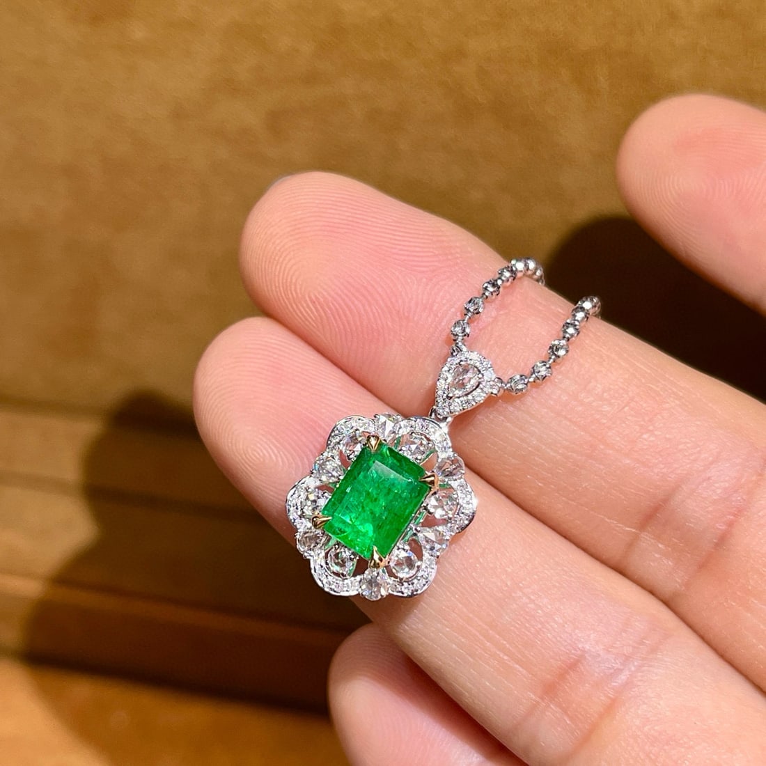 14k Gold 1.73 Ctw Vivid Green Natural Emerald & Diamond Pendant( Without Chain ) - 4