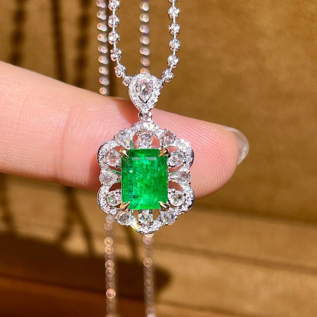 14k Gold 1.73 Ctw Vivid Green Natural Emerald & Diamond Pendant( Without Chain ) - 6